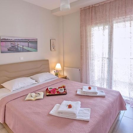 Sun & Sea Luxury Apartment Néa Péramos Esterno foto