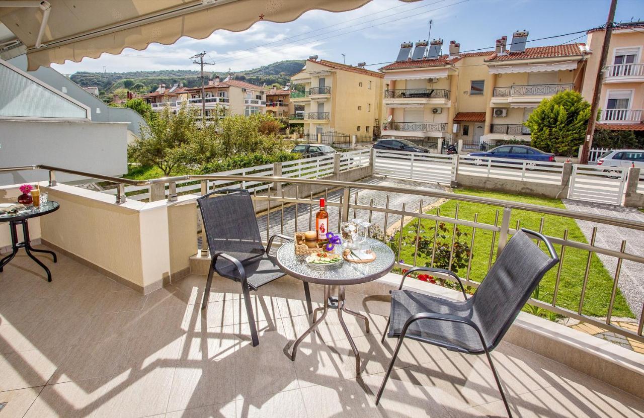 Sun & Sea Luxury Apartment Néa Péramos Esterno foto