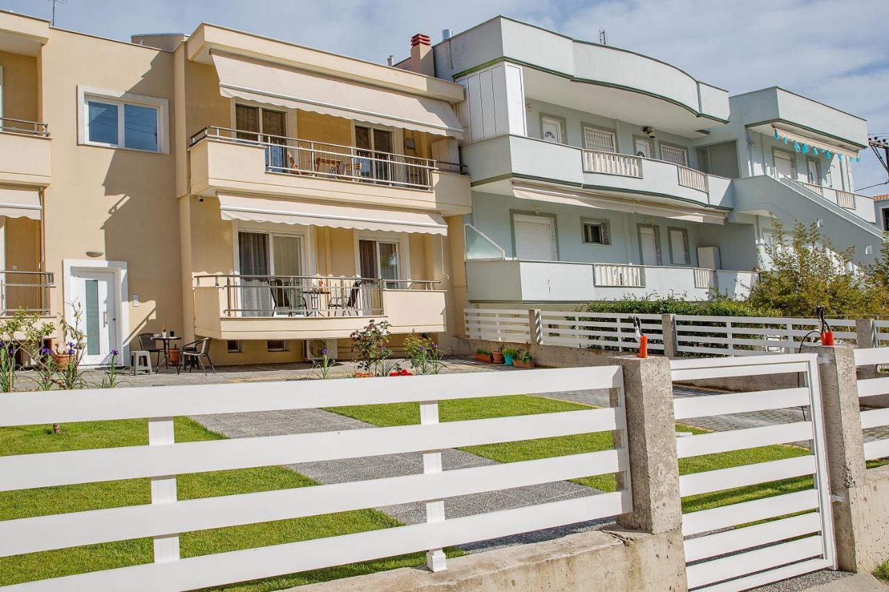 Sun & Sea Luxury Apartment Néa Péramos Esterno foto
