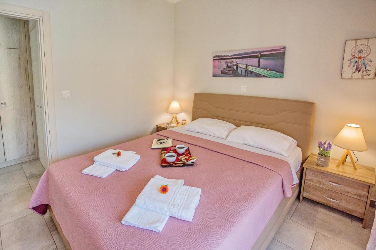 Sun & Sea Luxury Apartment Néa Péramos Esterno foto