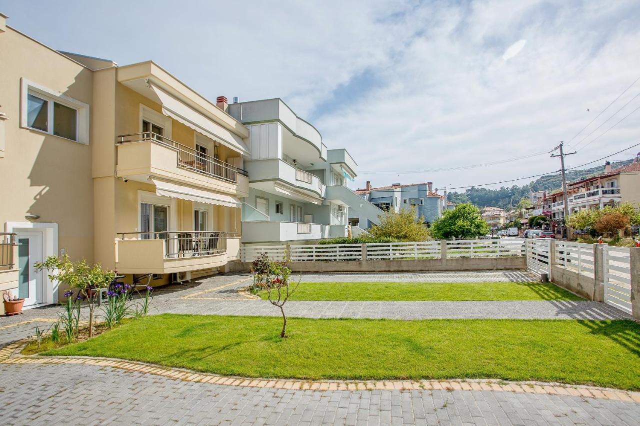 Sun & Sea Luxury Apartment Néa Péramos Esterno foto