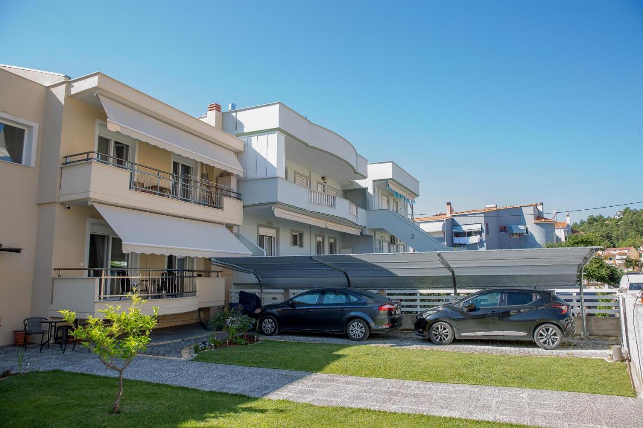 Sun & Sea Luxury Apartment Néa Péramos Esterno foto